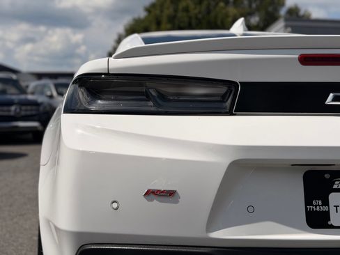 Used 2017 Chevrolet Camaro LT RWD image 9