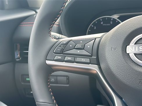 New 2025 Nissan Sentra SR image 19