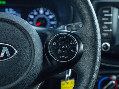 Used 2021 Kia Soul LX FWD image 26