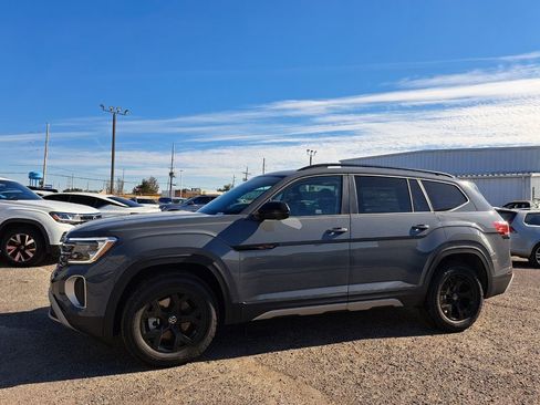 New 2026 Volkswagen Atlas Peak Edition image 11