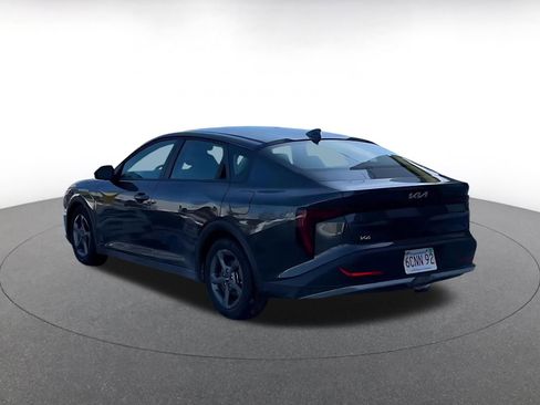 Used 2025 Kia K4 LXS image 9