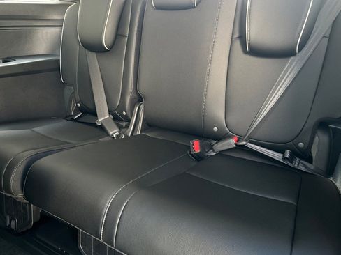 New 2026 Honda Odyssey Touring image 15