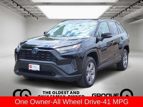 Used 2022 Toyota RAV4 XLE AWD/4WD image 1
