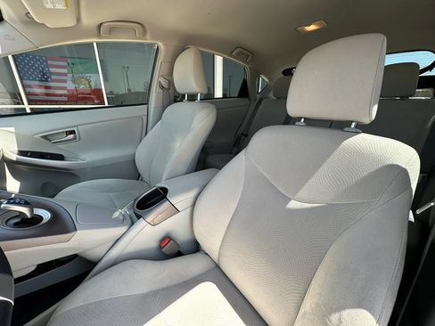 Used 2015 Toyota Prius Three FWD image 12