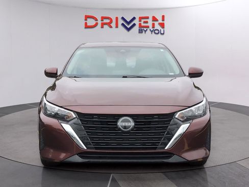 Used 2024 Nissan Sentra SV FWD image 8