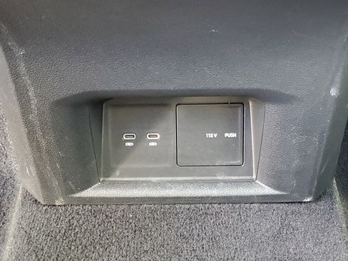 Used 2023 Volkswagen Atlas Cross Sport SEL image 13