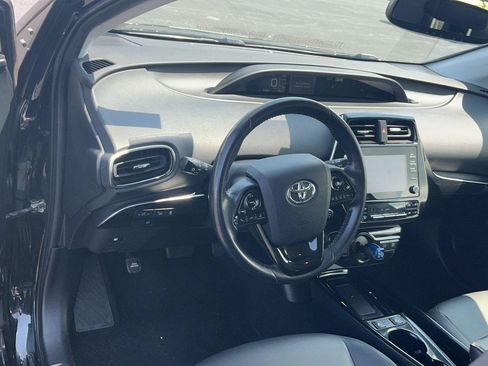 Certified 2022 Toyota Prius AWD image 15