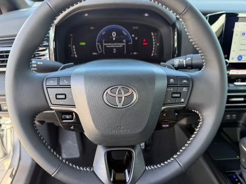 Used 2026 Toyota Camry SE w/ Convenience Package FWD image 13