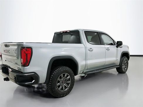 Used 2024 GMC Sierra 1500 AT4X image 7
