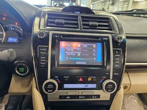 Used 2013 Toyota Camry XLE FWD image 15