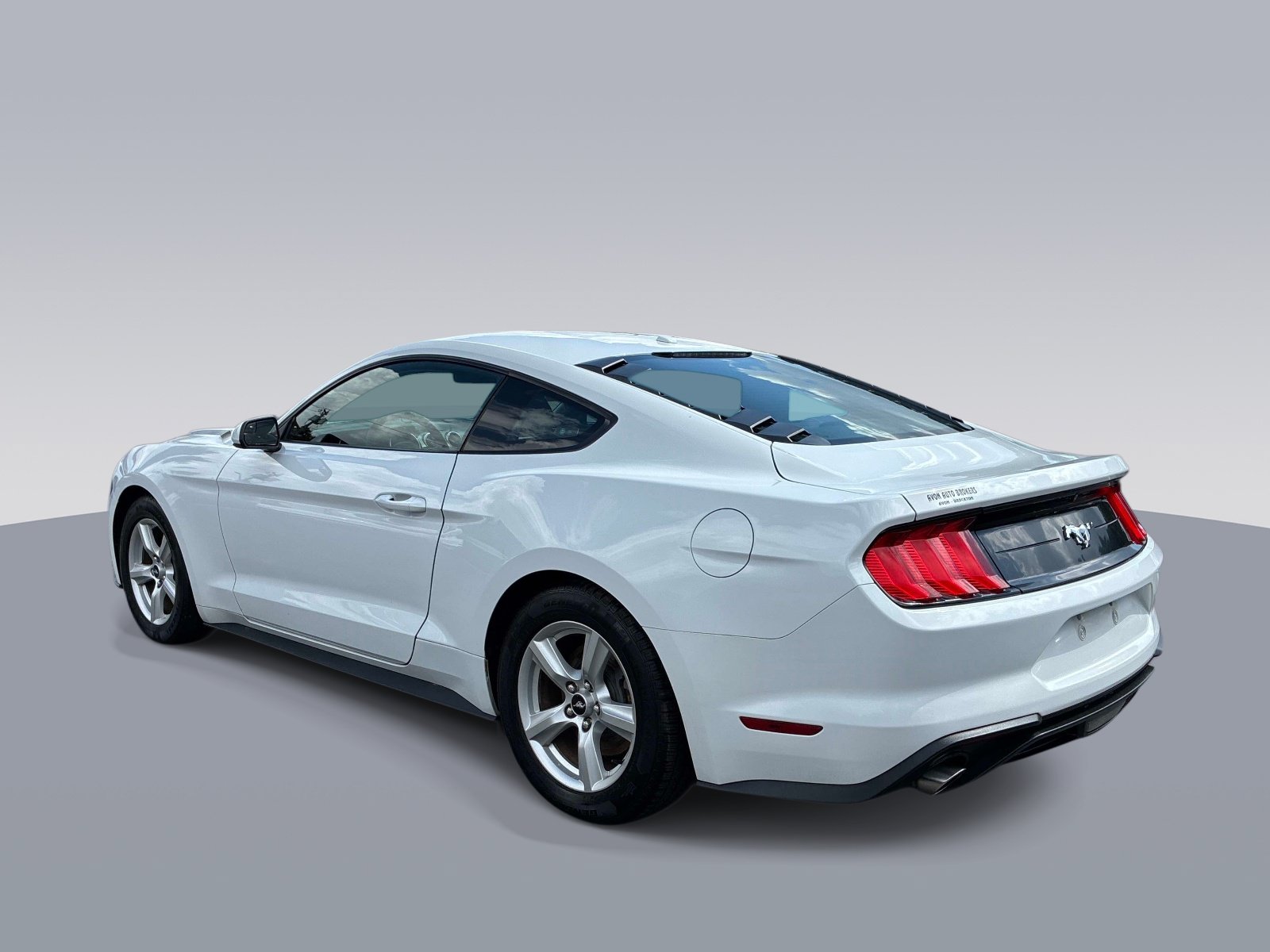 Used 2019 Ford Mustang Coupe RWD image 5