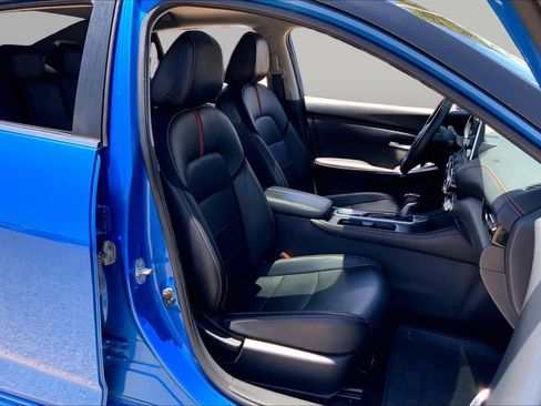 Used 2023 Nissan Sentra SR w/ SR Premium Package FWD image 8