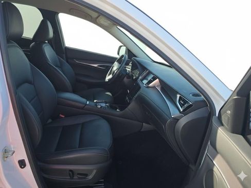 Used 2023 INFINITI QX50 Pure image 18