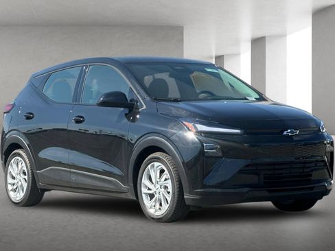 New 2027 Chevrolet Bolt LT w/ Comfort Package FWD image 2