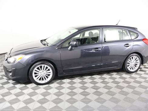 Used 2014 Subaru Impreza 2.0i Limited image 9
