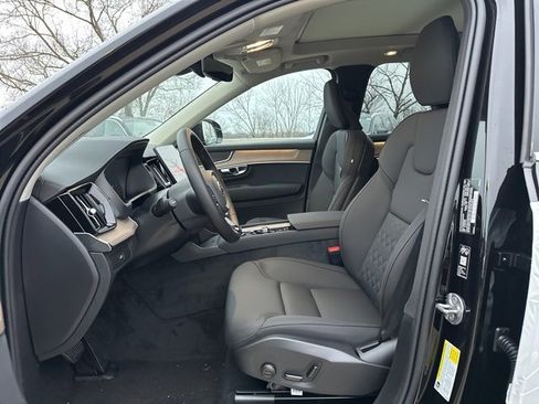 New 2026 Volvo XC90 B5 Core w/ Protection Package Premier image 13