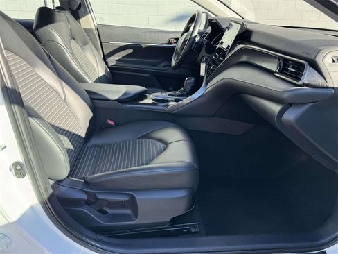 Used 2023 Toyota Camry SE image 13