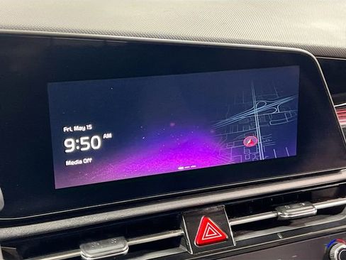 Certified 2025 Kia Niro Wind FWD image 15