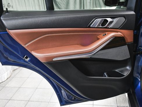 Used 2020 BMW X5 xDrive40i w/ Premium Package image 11