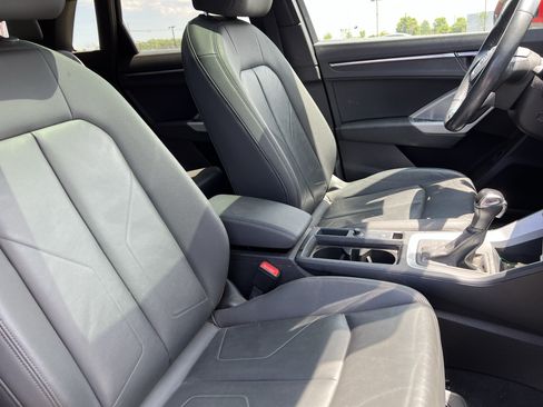 Used 2020 Audi Q3 2.0T Premium w/ Convenience Package AWD/4WD image 35