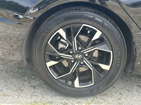 Used 2025 Hyundai Sonata SEL FWD image 17