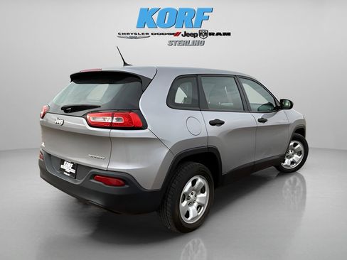 Used 2016 Jeep Cherokee Sport image 24