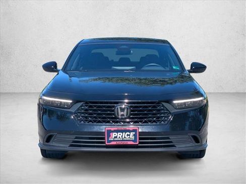 Used 2025 Honda Accord Sport image 2