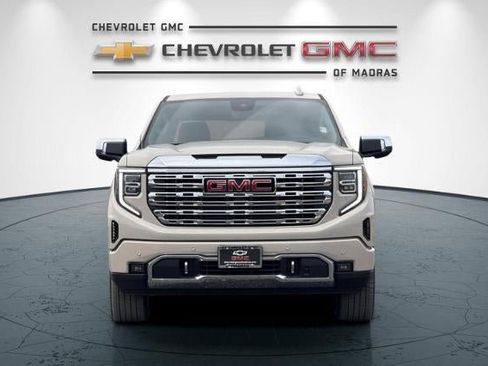 New 2026 GMC Sierra 1500 Denali w/ Denali Reserve Package AWD/4WD image 8