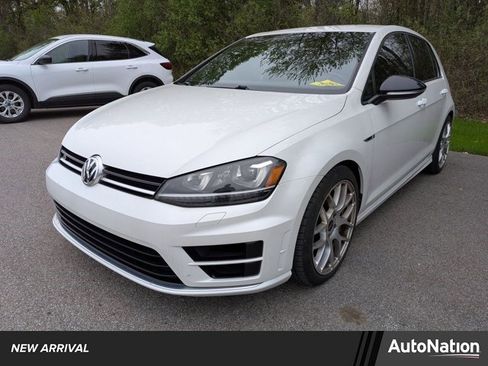 Used 2016 Volkswagen Golf 4-Door image 1