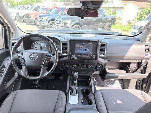 Used 2022 Nissan Frontier SV AWD/4WD image 21