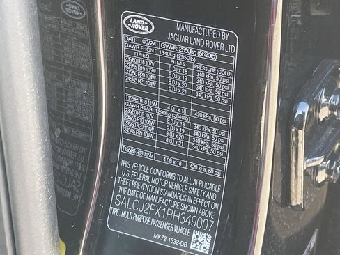 Used 2024 Land Rover Discovery Sport S image 36