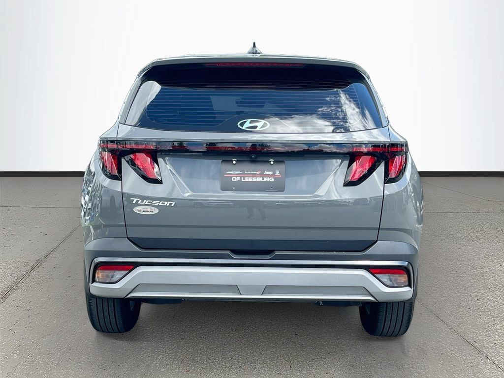 Used 2025 Hyundai Tucson SE FWD image 6