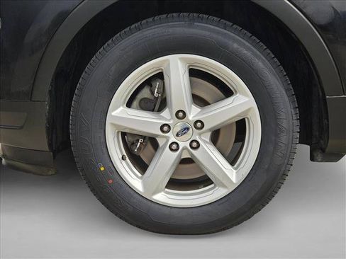 Used 2019 Ford Explorer XLT w/ Equipment Group 201A FWD image 24