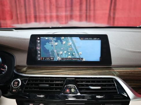 Used 2018 BMW 640i Gran Turismo xDrive AWD/4WD image 19