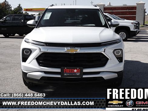 New 2026 Chevrolet TrailBlazer LT w/ Driver Confidence Package image 2