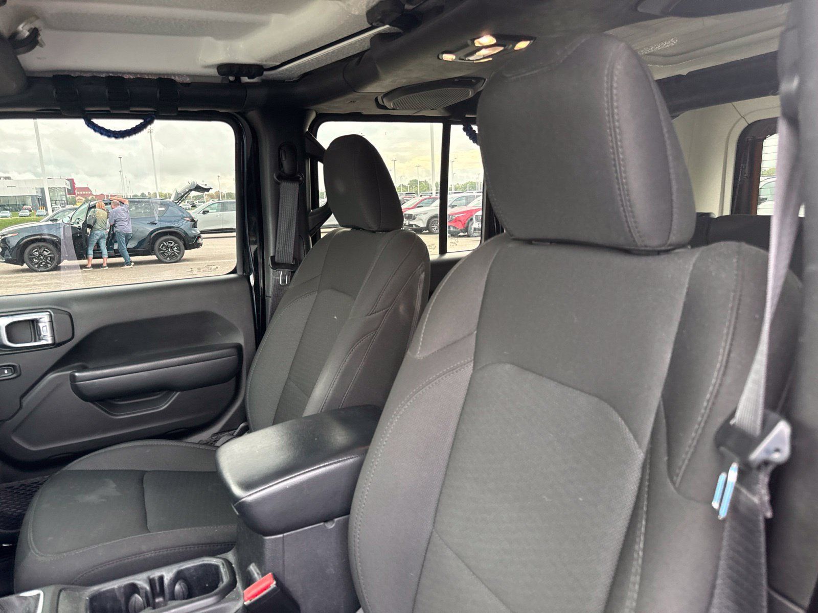 Used 2021 Jeep Wrangler Unlimited Sport AWD/4WD image 8