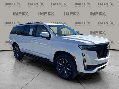 Used 2024 Cadillac Escalade ESV Sport w/ Touring Package image 7