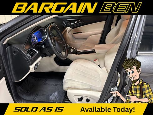 Used 2016 Chrysler 200 Limited w/ Convenience Group image 10