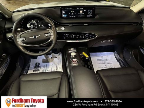 Used 2025 Genesis GV70 2.5T AWD/4WD image 13