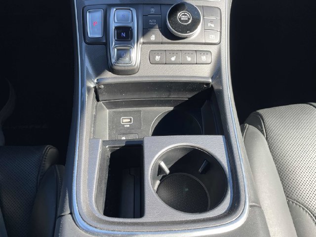 Used 2023 Hyundai Santa Fe Calligraphy FWD image 16