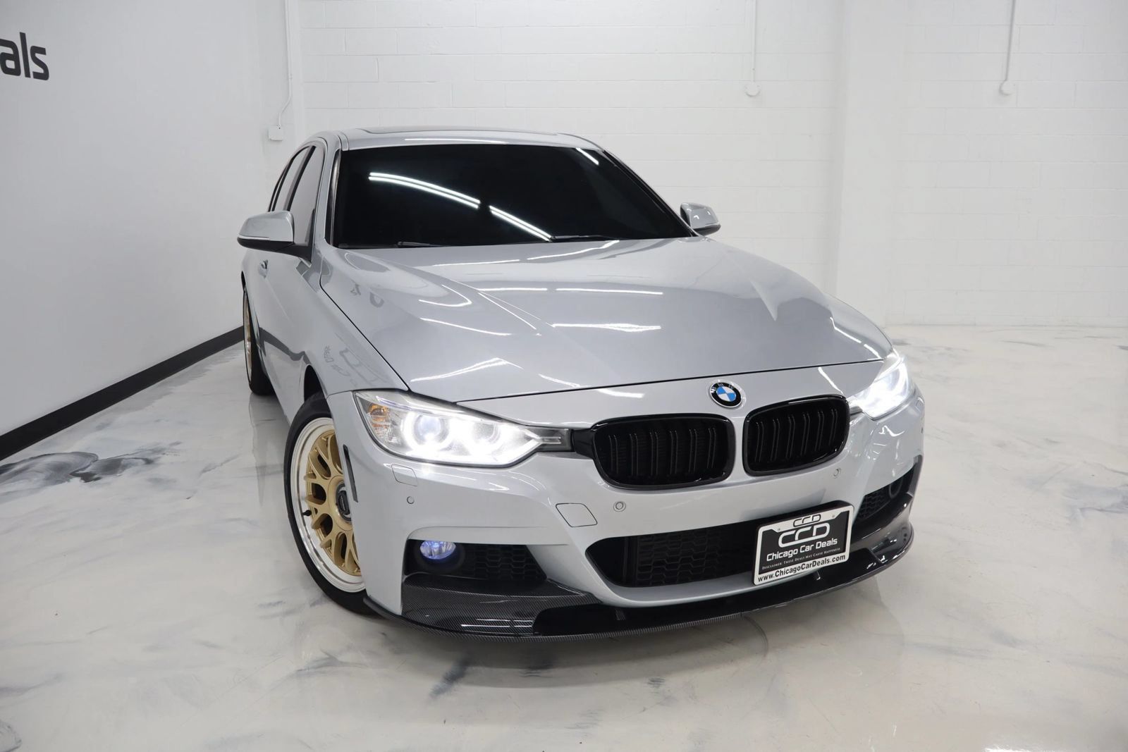 Used 2015 BMW 335i xDrive Sedan AWD/4WD image 2