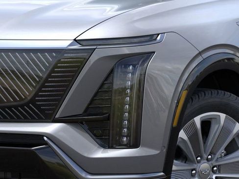 New 2026 Cadillac Vistiq Luxury w/ LPO, Floor Liner Package AWD/4WD image 10