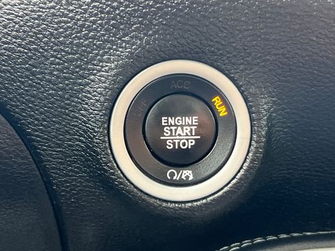 Used 2022 Dodge Challenger R/T RWD image 22