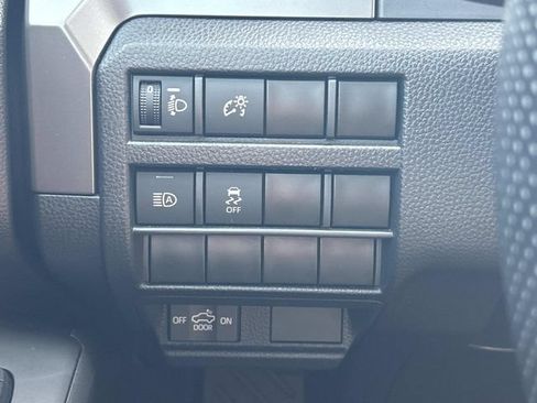 Used 2024 Toyota Tacoma SR5 AWD/4WD image 28