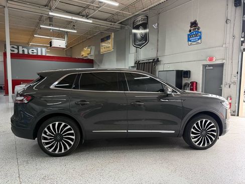 Used 2023 Lincoln Nautilus Black Label w/ Class II Trailer Tow Package AWD/4WD image 6