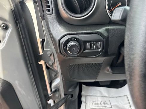 Used 2022 Jeep Wrangler Unlimited Sport AWD/4WD image 12