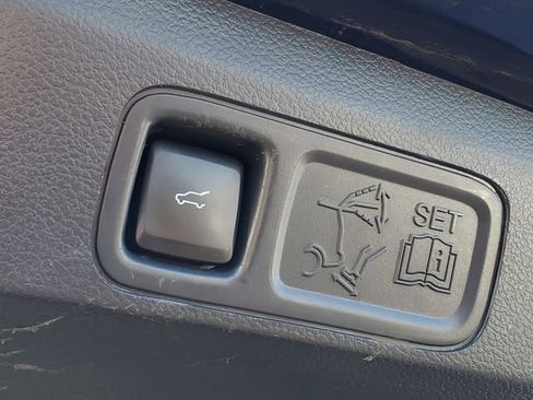 Certified 2024 Ford Expedition Limited image 33