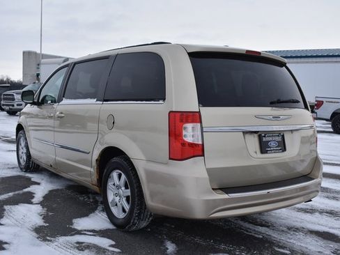 Used 2011 Chrysler Town & Country Touring w/ Entertainment Group #1 image 7