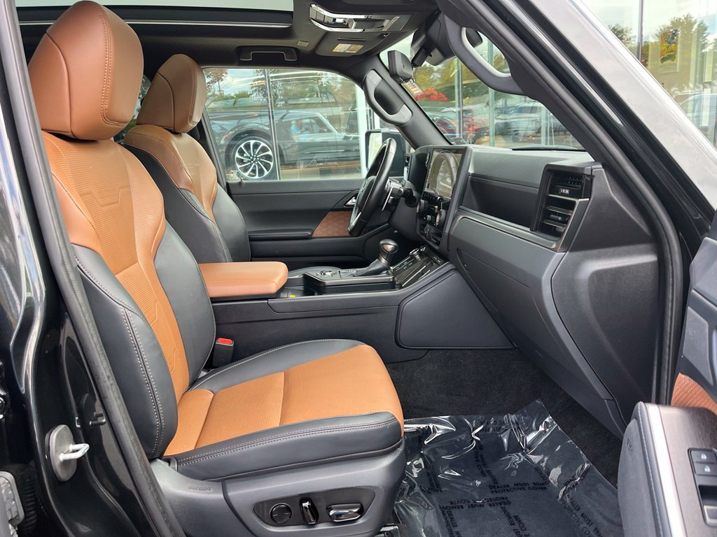 Used 2024 Lexus GX 550 w/ Accessory Package (Z1) AWD/4WD image 20