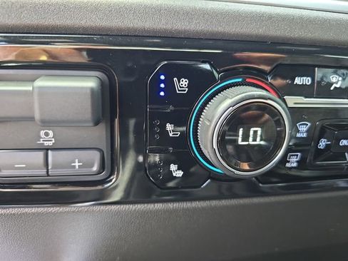 Certified 2025 Chevrolet Silverado 1500 High Country w/ Midnight Edition AWD/4WD image 22